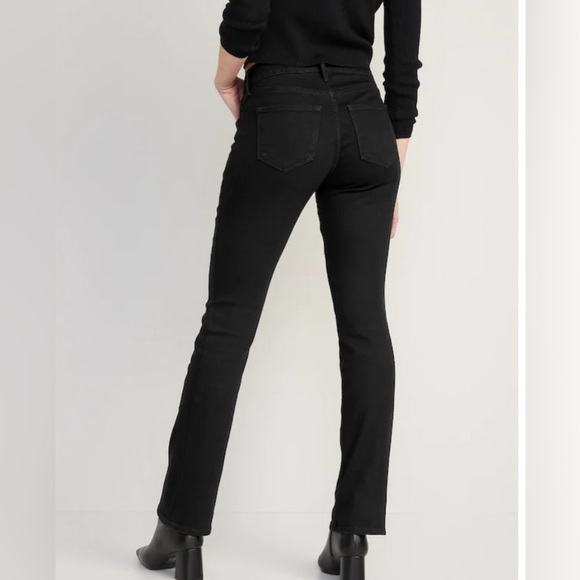 Old Navy Women’s Regular Bootcut Jeans - Picture 2 of 4